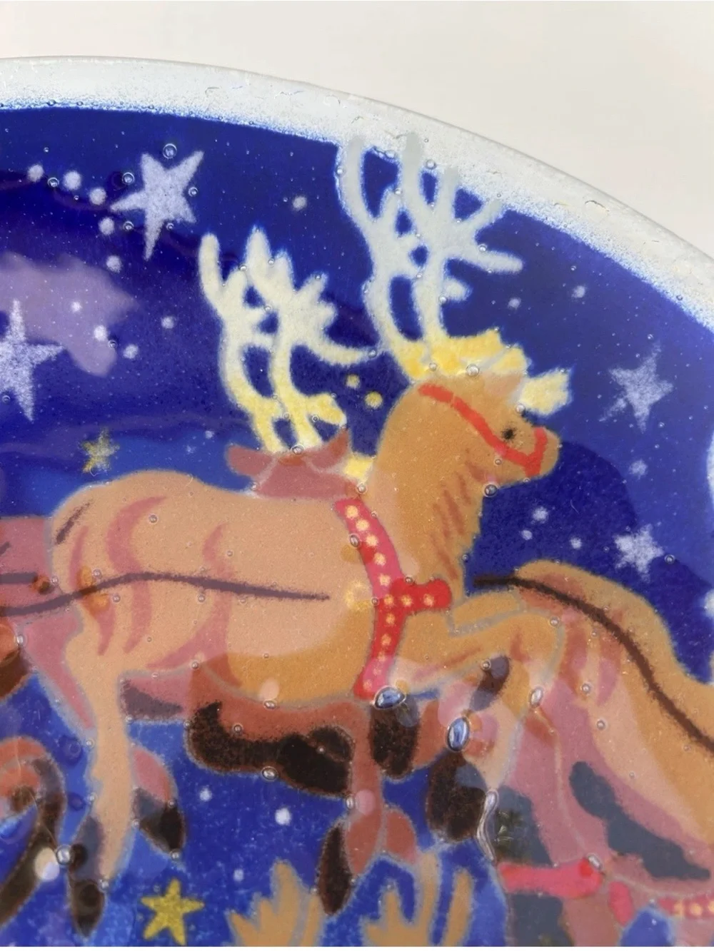 Peggy Karr Xmas Santa Sleigh 16”Round Fused Art Platter. Signed 1999 NWT
